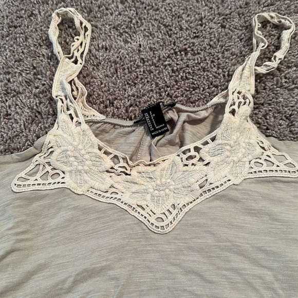 Open back tank forever 21 size small - Picture 2 of 4